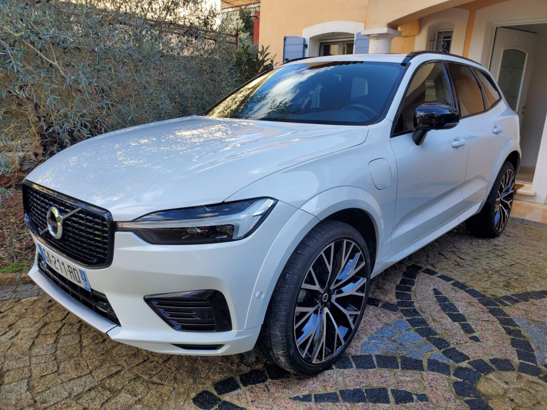 VOLVO XC60 T6 AWD 253+87ch R-Design geartronic – Image 2